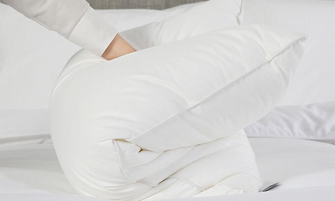 仿羽绒枕芯 (1).jpg