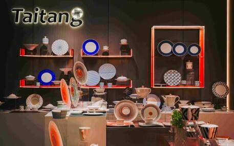 A super-sized ceramic exhibition hall, featuring a comprehensive range of porcelain products to meet all your hotel need