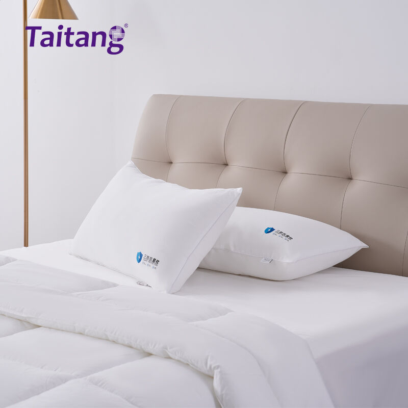 بالش‌های لوکس هتلی با سه لایه محافظت، ۱۲۰۰ گرمی با جایگزین سیلک-داون و پوشش مقاوم در برابر لکه و باکتری