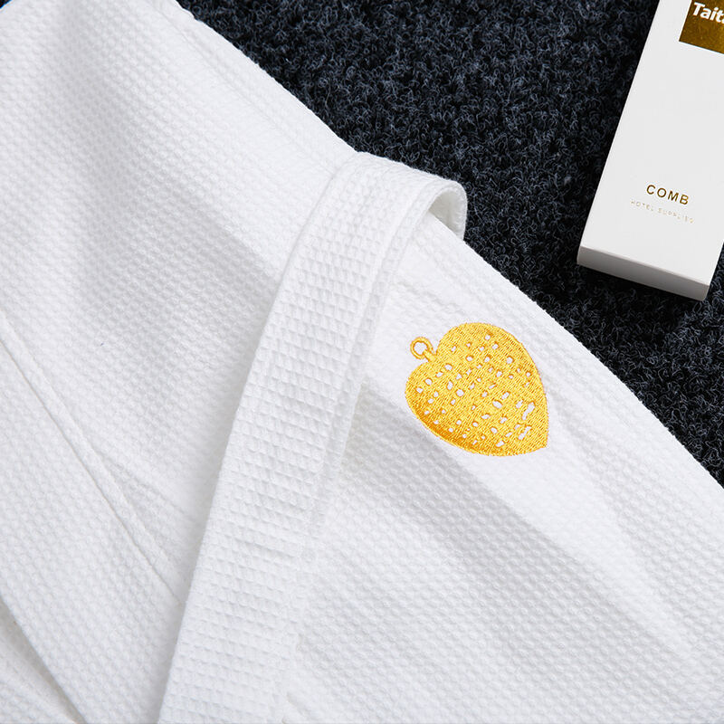 Lightweight Small Waffle Hotel Bathrobe Quick-Dry Kimono Style Wholesale Luxury Hotel Linen Supplier