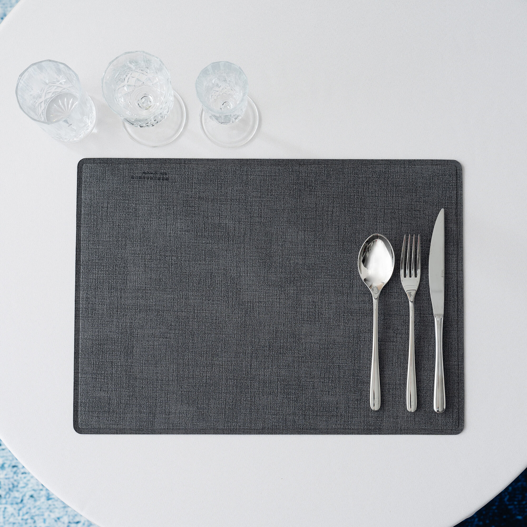 زیرلیوان هتلی به ابعاد ۴۵ سانتی‌متر، مقاوم در برابر حرارت و لکه‌ها، لوازم تجاری خدمات غذایی، زیرلیوان غیرلغزنده برای میزهای مهمان‌نوازی، فروش عمده