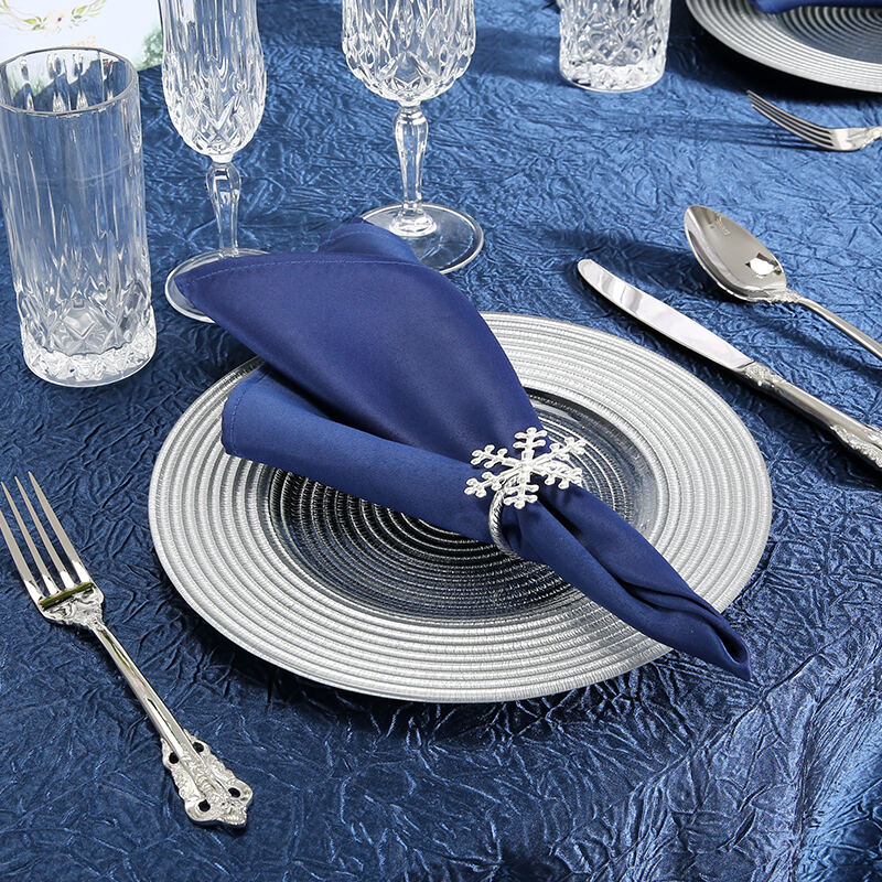 پارچه‌پوش میز شام‌خوری آبی تیره از جنس پلی‌استر و ست روبان‌های آبی سلطنتی — لوازم تأمین تجاری برای هتل و خدمات غذایی
