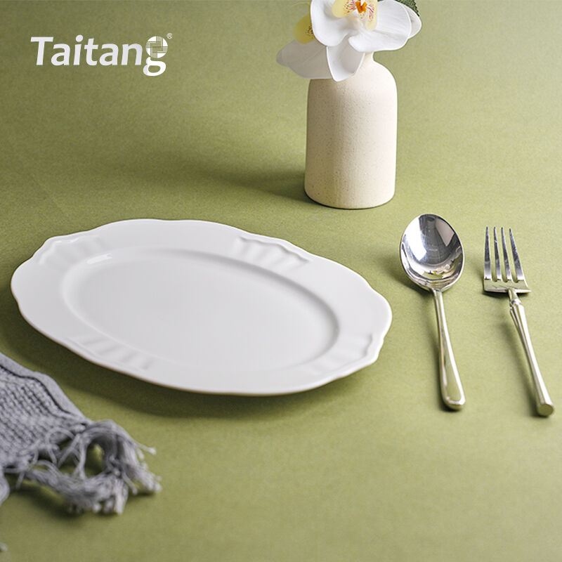 Crown Porcelain Tableware Set Elegant White Ceramic Dinnerware Set for Luxury Hotels & Fine Dining