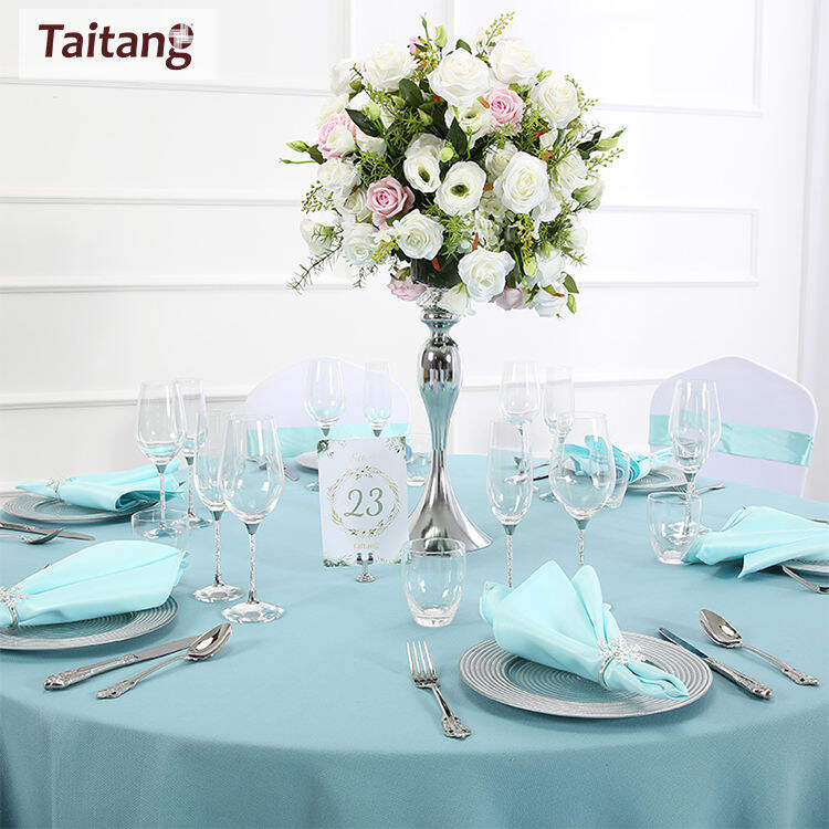 ست پارچه‌پوش روی میز هتل به شکل گرد؛ پارچه روی میز از جنس پلی‌استر با دوام بالا و کاور صندلی برای جشن‌ها و عروسی‌ها