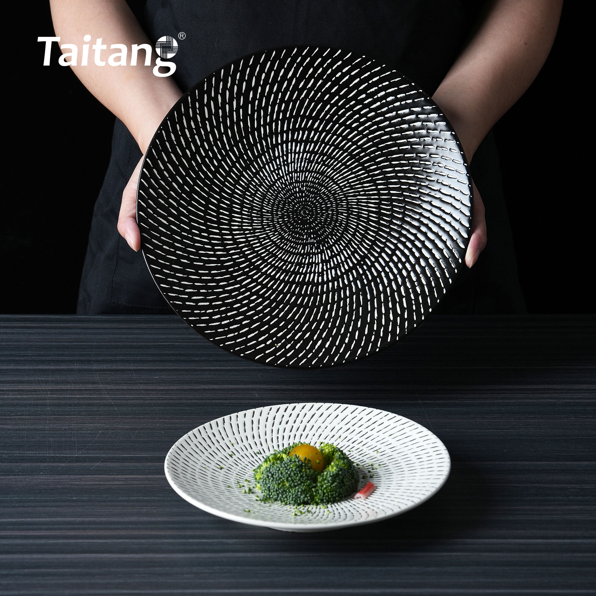 Black & White Ceramic Dinnerware Set Textured Porcelain Tableware Plates for Boutique Hotels Dining Restaurants