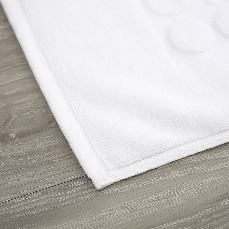 Cotton Hotel Bath Mat Wholesale Embossed Footprint & Polka Dot Towel Bath Mats