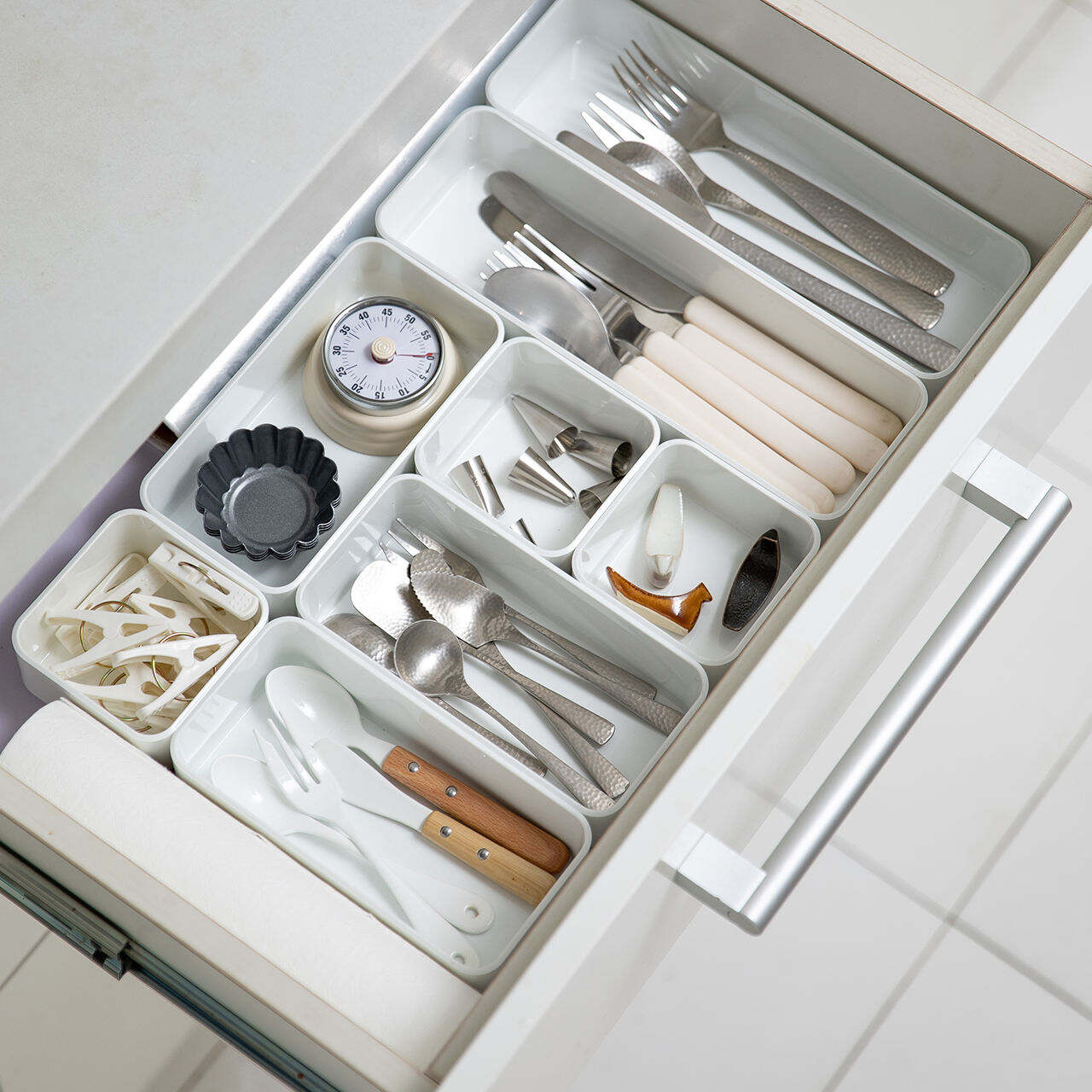 em 2025, organizadores plásticos modulares para armazenamento tornam-se um sucesso! Os pedidos de famílias asiáticas cresceram 78%, com hashis e colheres arrumados — o 'armazenamento plástico de grande capacidade para cozinha que melhora a vida' está se tornando o novo padrão