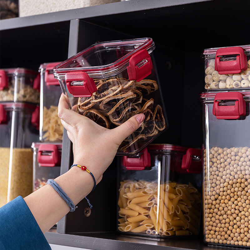 a importação de recipientes plásticos para cozinha na Tailândia ultrapassará 14 milhões de unidades até 2025, sendo que os produtos chineses representarão 78%.