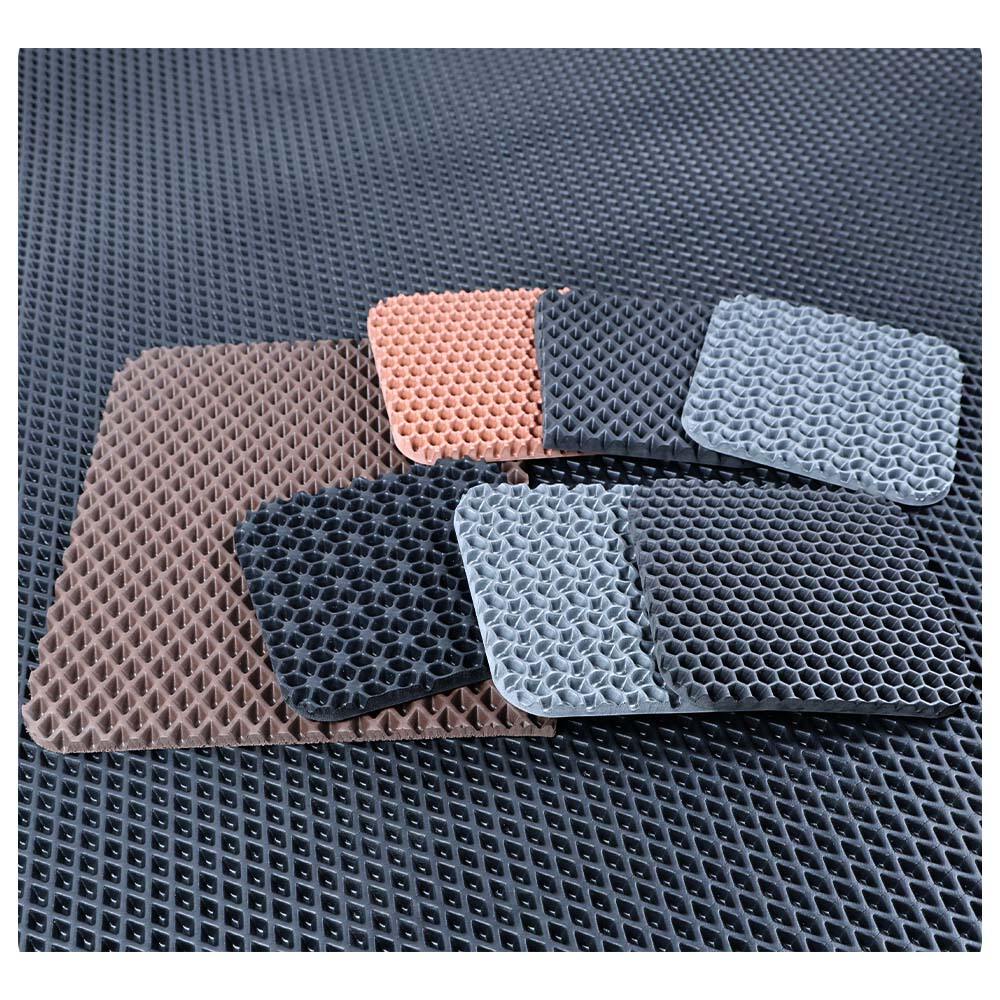 Can car mats made of foam be cleaned easily?
