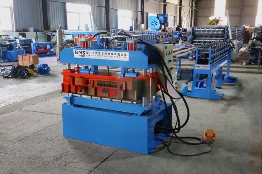 Trapezoidal Metal Roofing Glaze Tile Cutting Roof Wall Panel Former Profile Sheet Molding Roll Form Machine
