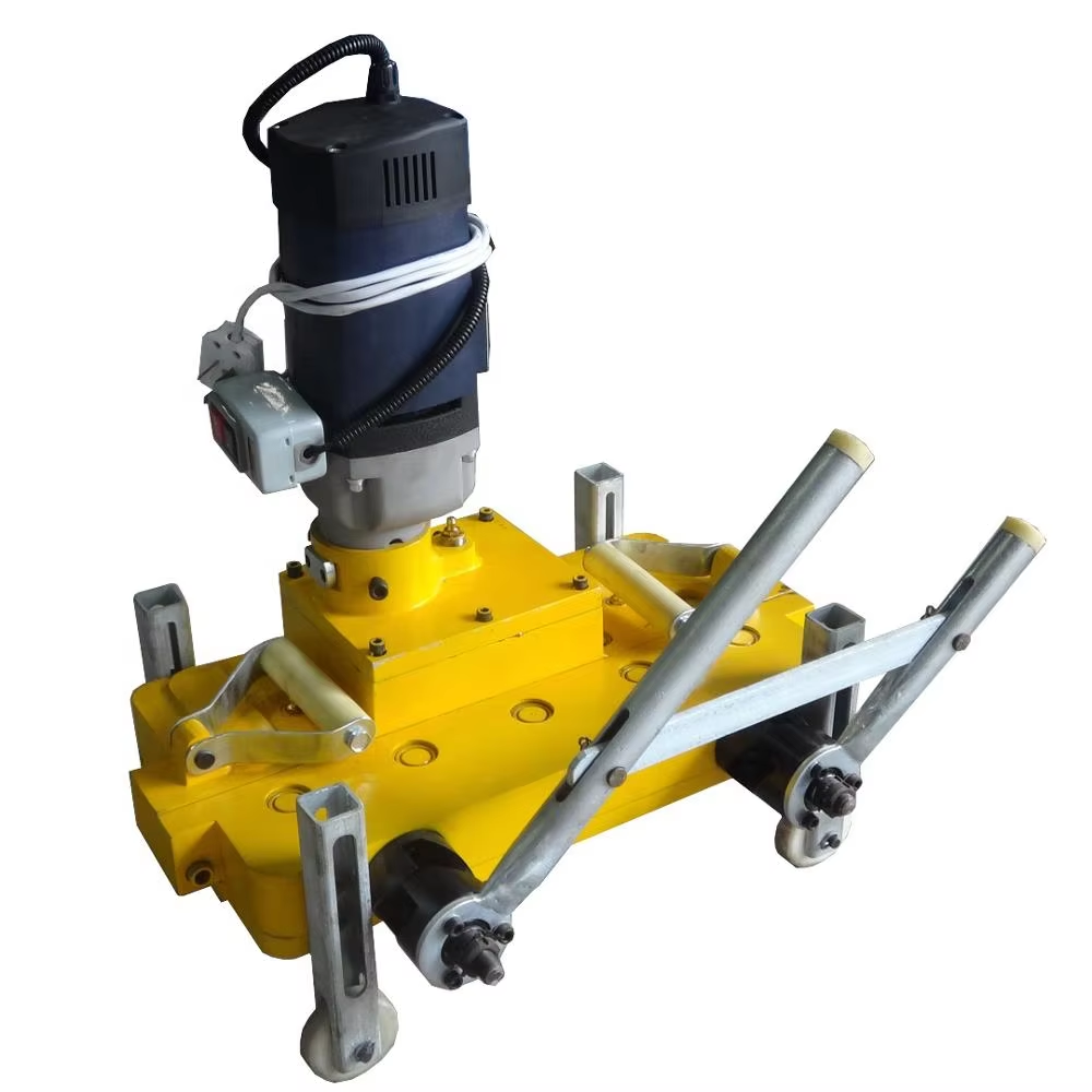 Cos'è un aggraffatore elettrico per tetti in metallo e come si utilizza?