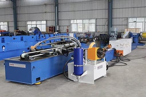 Máquina de conformação de rolos C-Keel