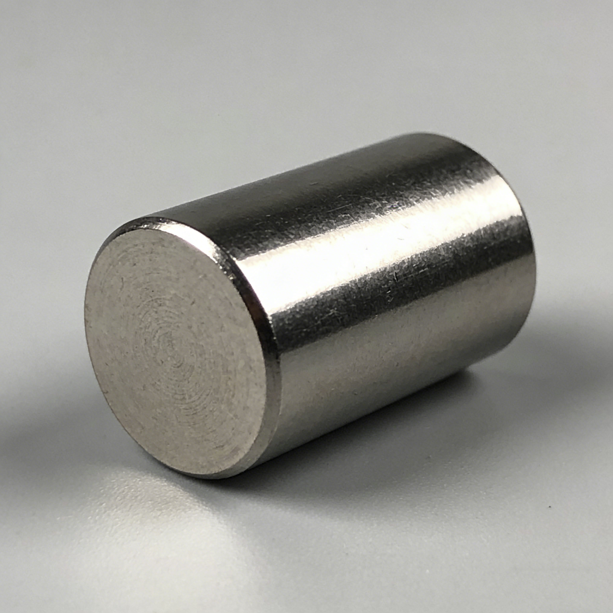 N52 Cylinder Axial Magnetized Neodymium Magnet – High Performance NdFeB Round Magnet