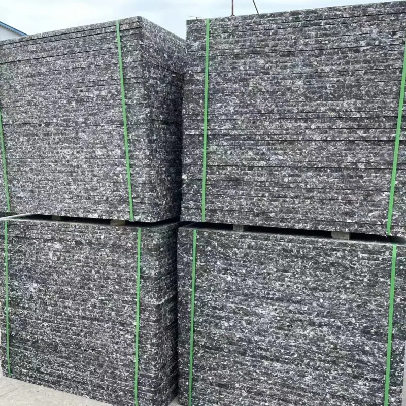 Black and White Fiberglass Brick Machine Pallet