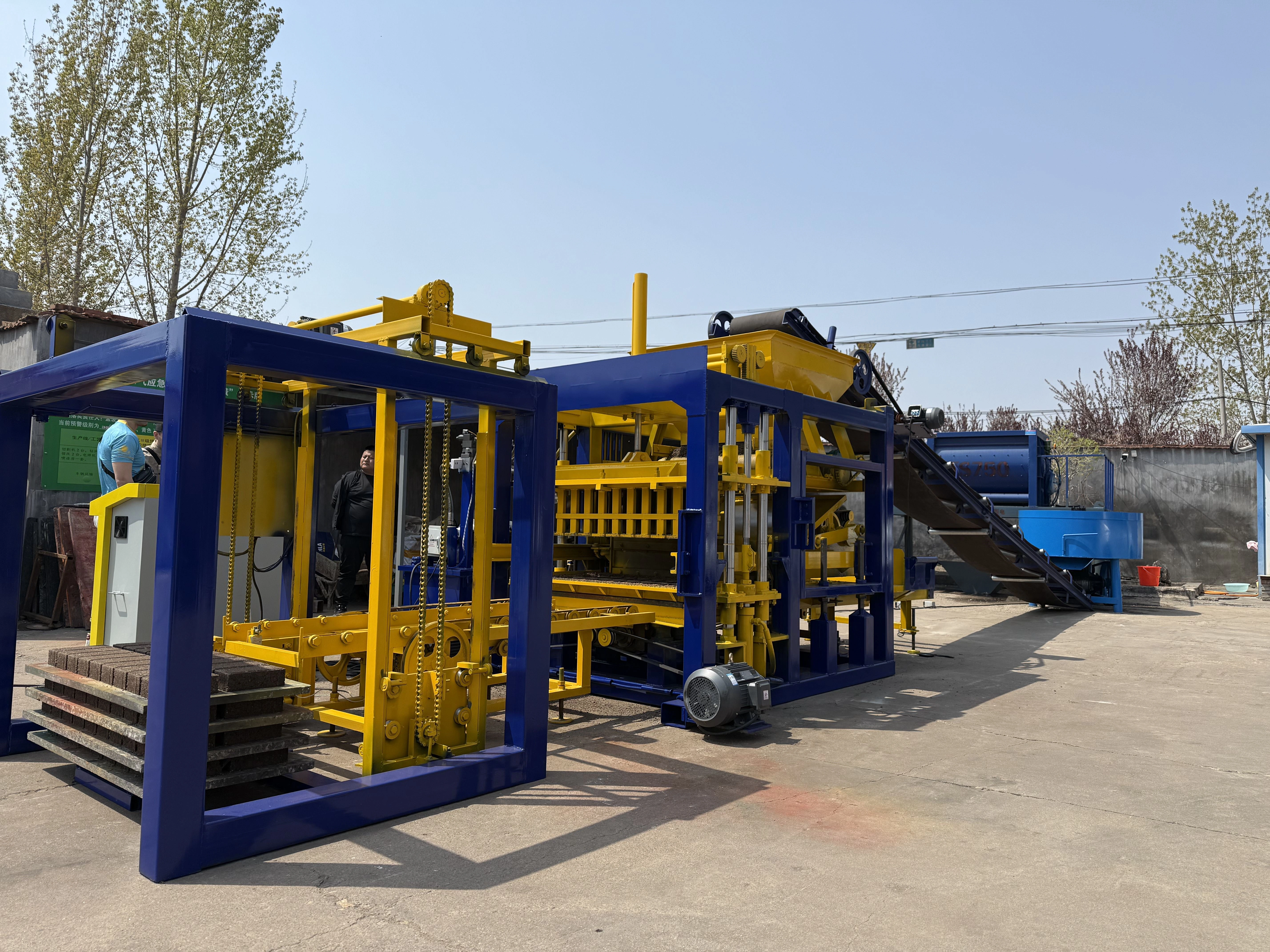 QT4-15B Hydraulic Fully Automatic Cement Hollow Brick Making Machine