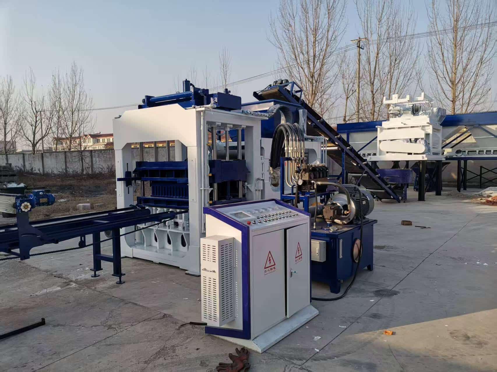 QT8-15 Fully Automatic Concrete Brick Machine