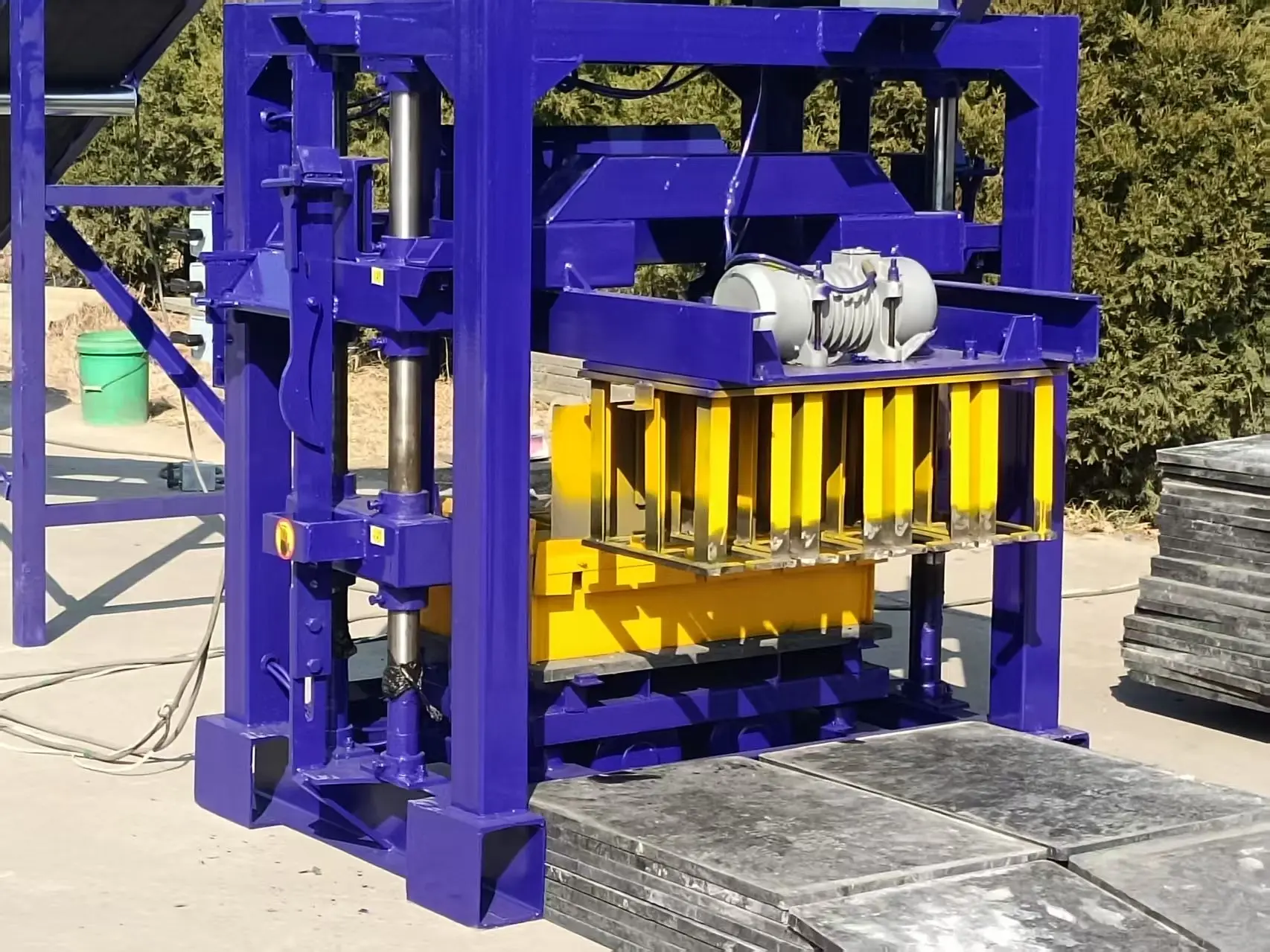 Satılık Beton Blok Makinesi | Dayanıklı ve Yüksek Verimli