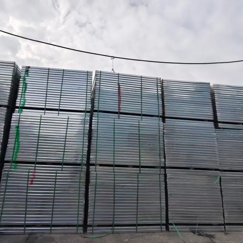 Fully Wrapped Steel Edge Fiber Brick Machine Pallet