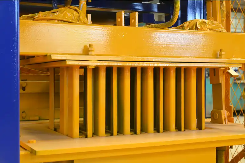 How do the workmanship and materials of a brick-making machine affect its service life?