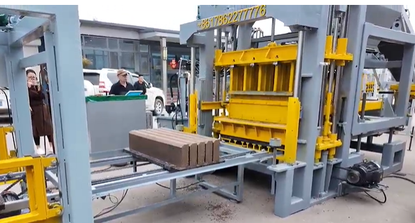 Fully_automatic_hydraulic_block_forming_machine
