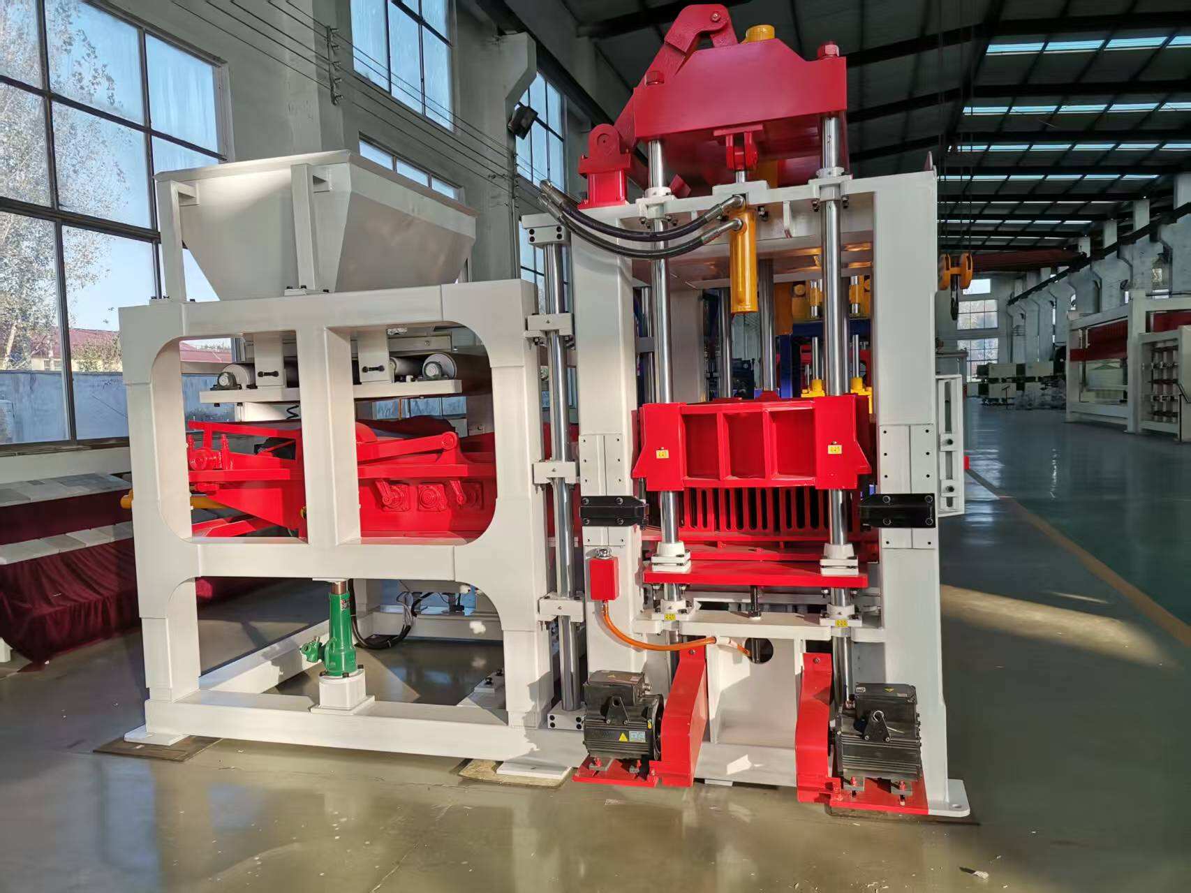 QT10-15 Customized Brick Making Machine