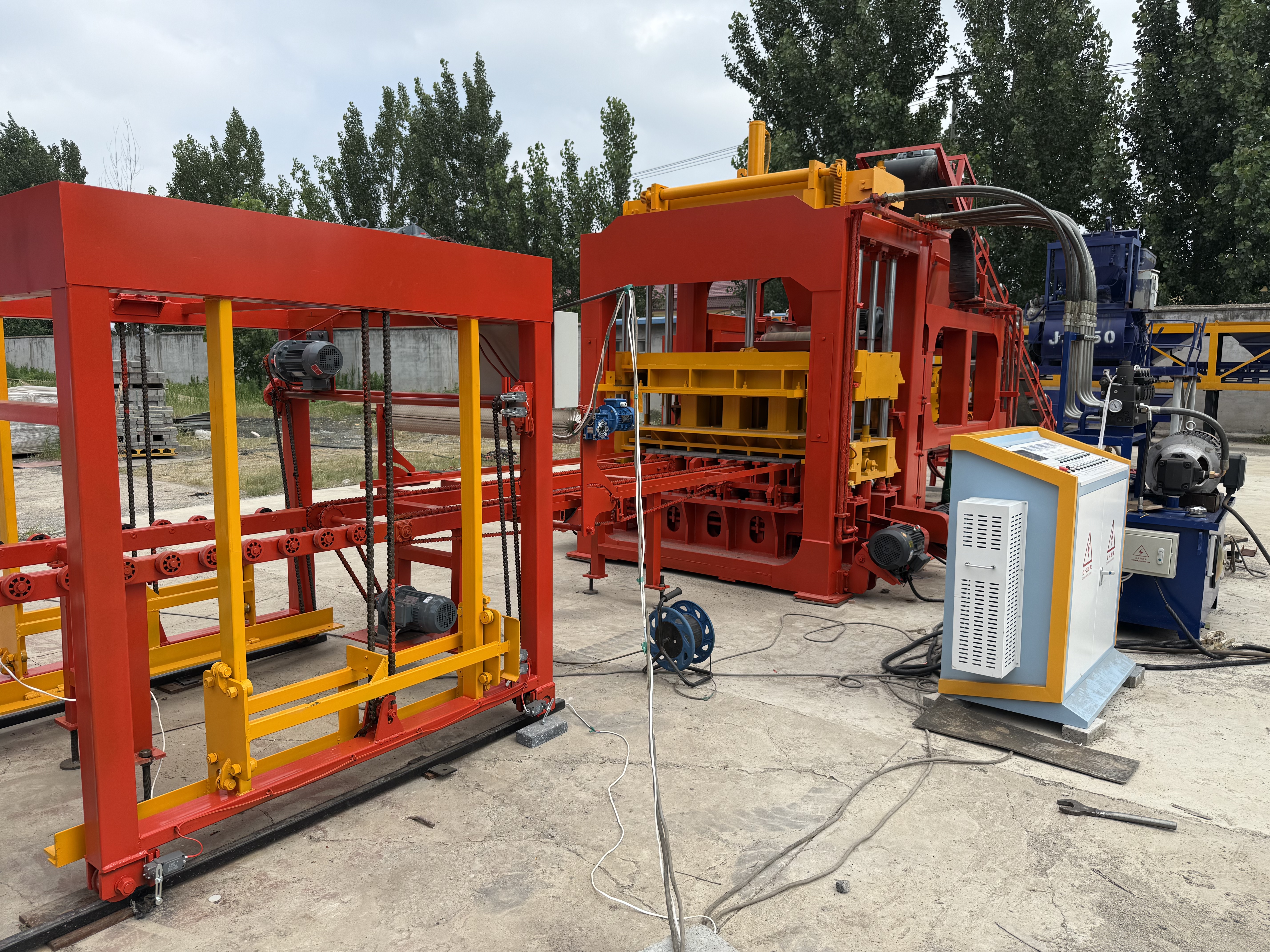 QT12-15 Fully Automatic Hydraulic Brick Making Machine