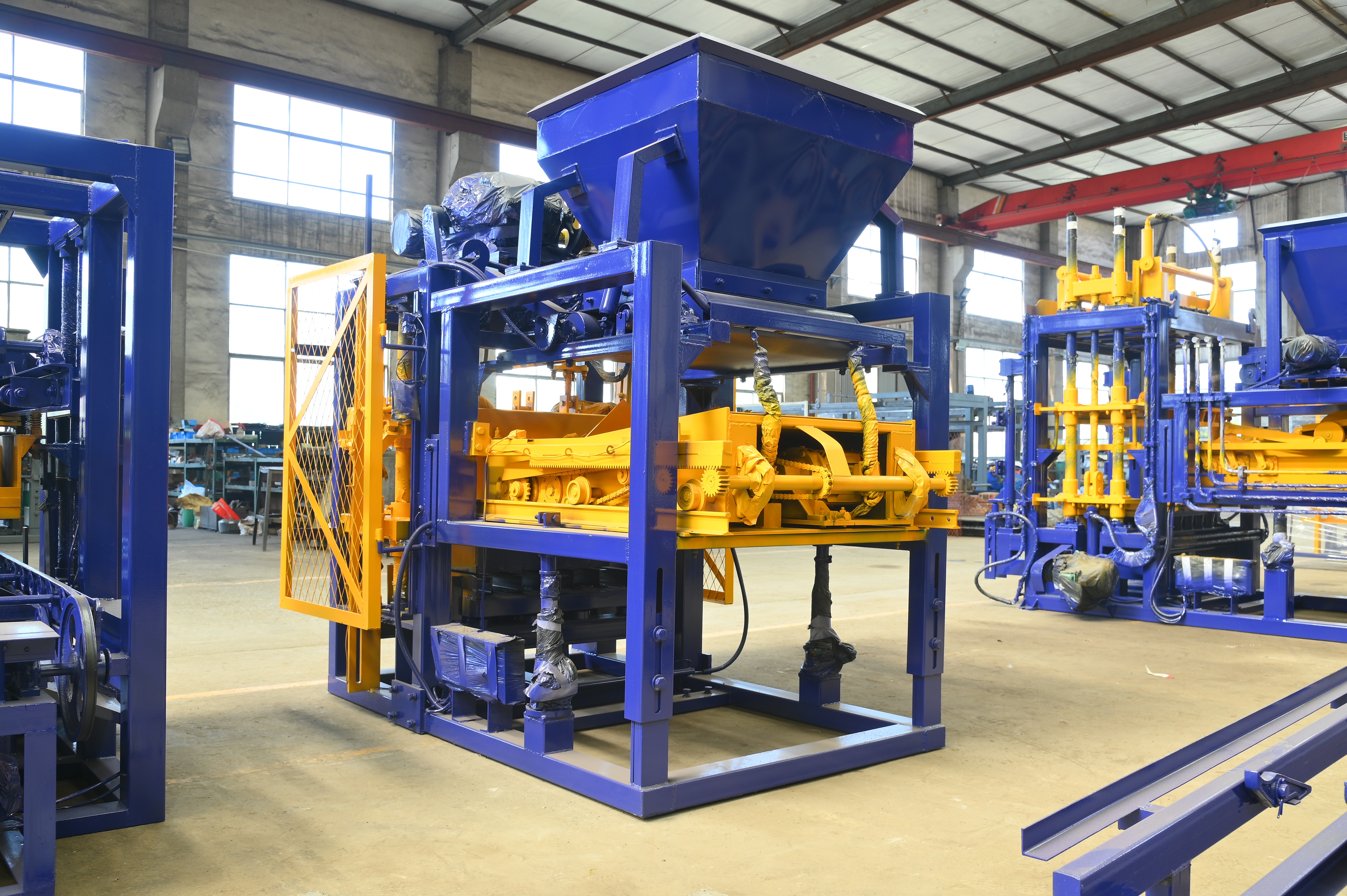 QTJ4-25 Semi-Auto Brick Machine: 25s Cycle, 50KN Vibratory Force, ISO ...