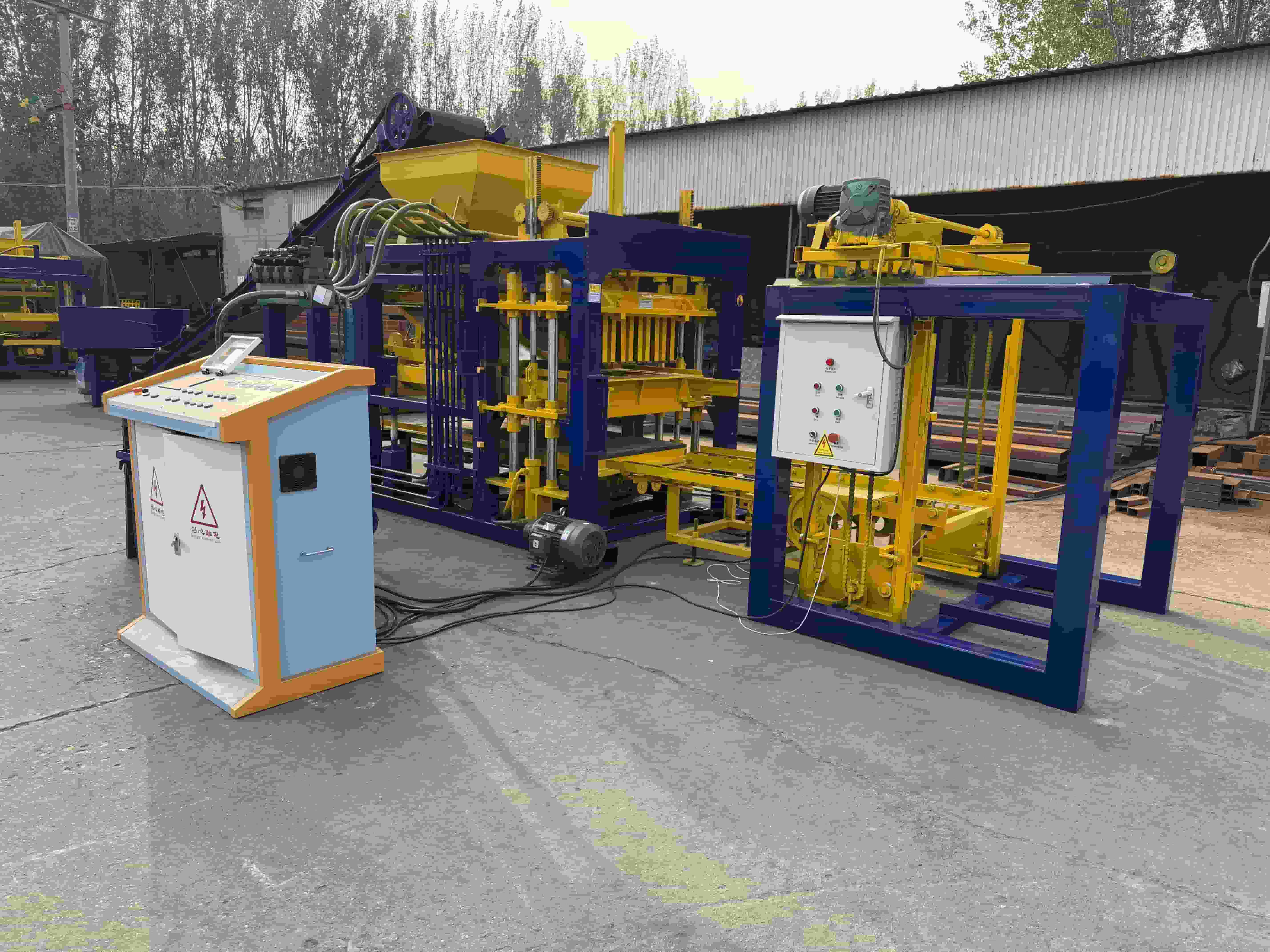 QT4-15S Fully Automatic Building Brick Production Machine