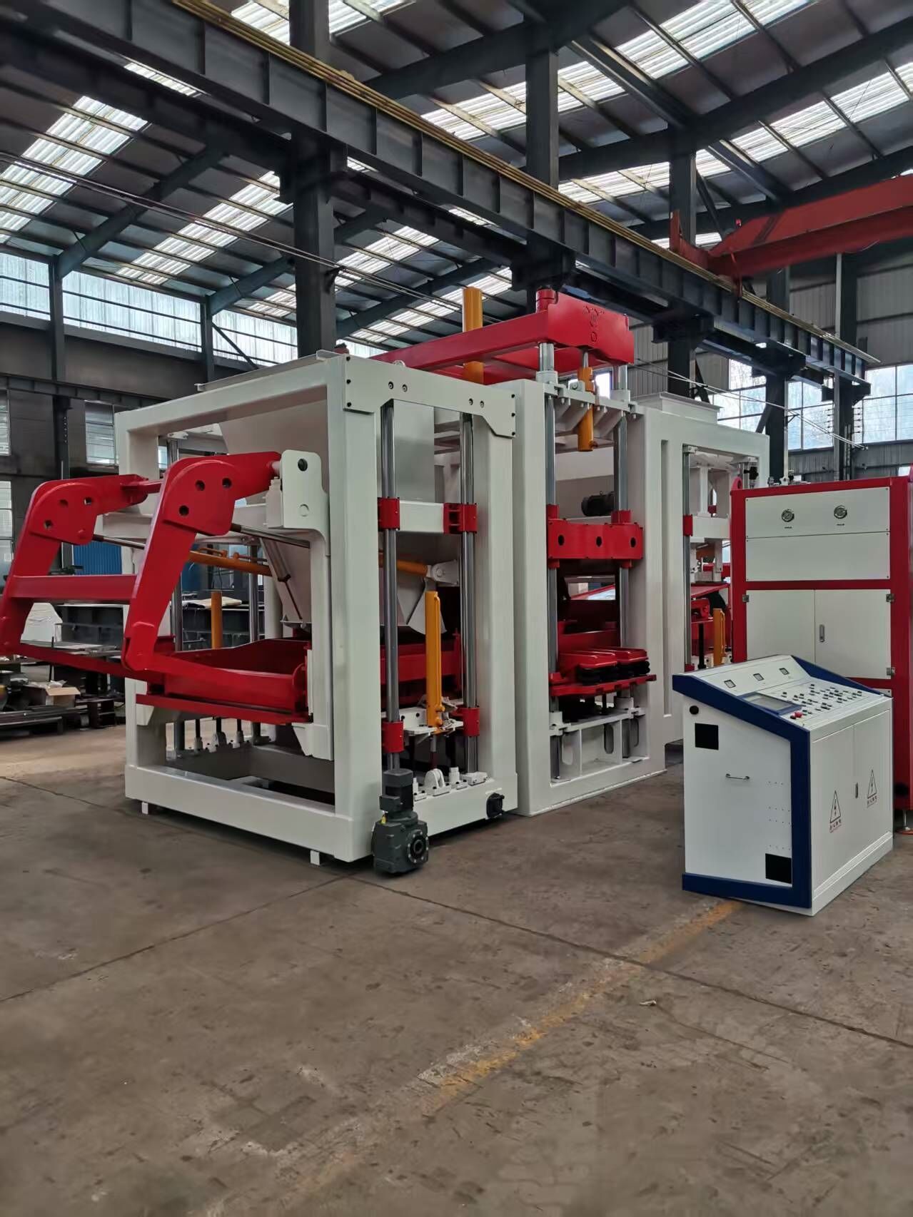 Beton Blok Üretim Makinesi | Endüstriyel ve Otomatik