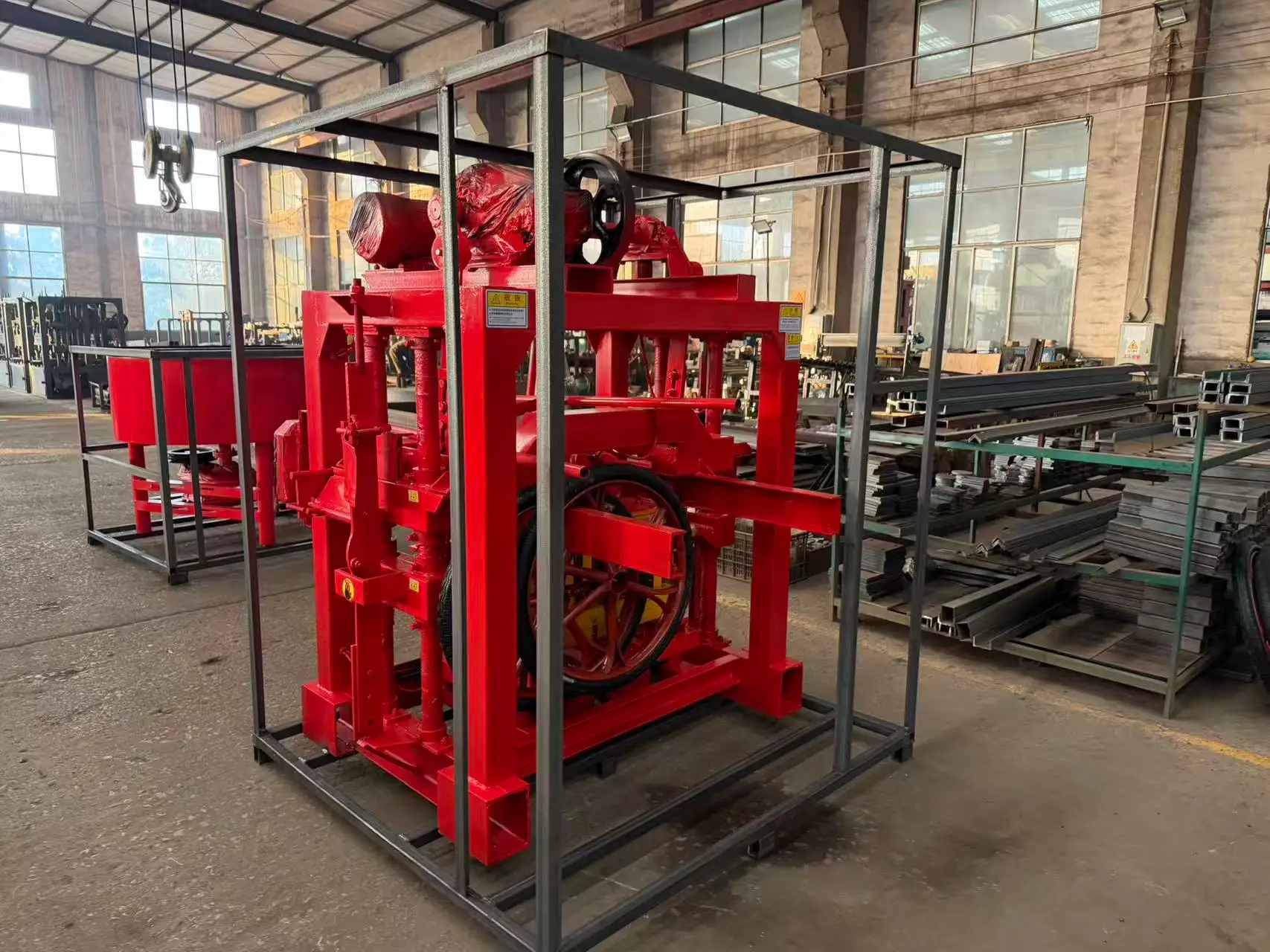 Yarı Otomatik Tuğla Üretim Makinesi | Uygun Fiyatlı ve Verimli