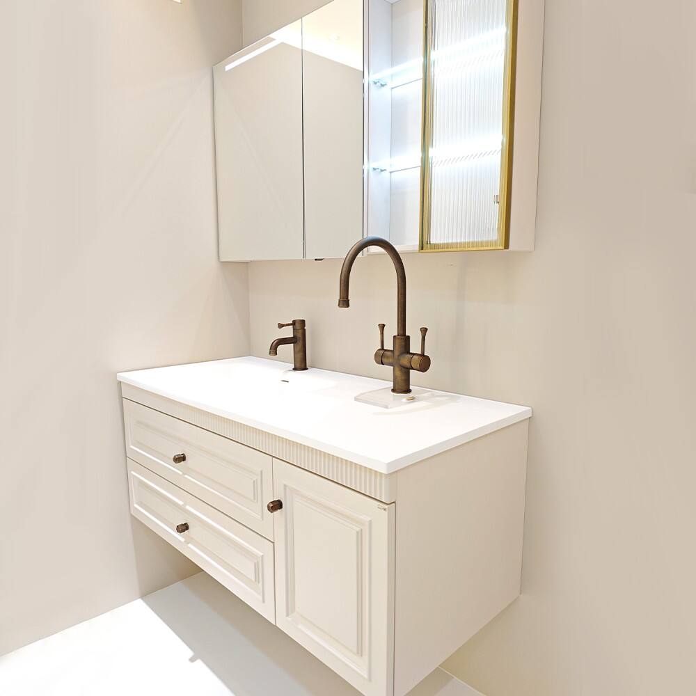 87 Series European Retro Style DZR Brass Sanitary Accessories Basin Shower Mixer Taps