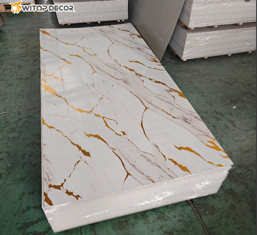 לוחות שיש UV: כיצד להימנע מקיצוצים עליהן?