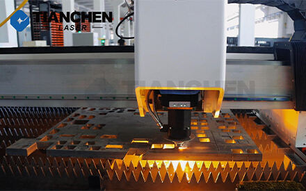 FB30031 30kW Laser Handles 50mm Carbon Steel with Precision