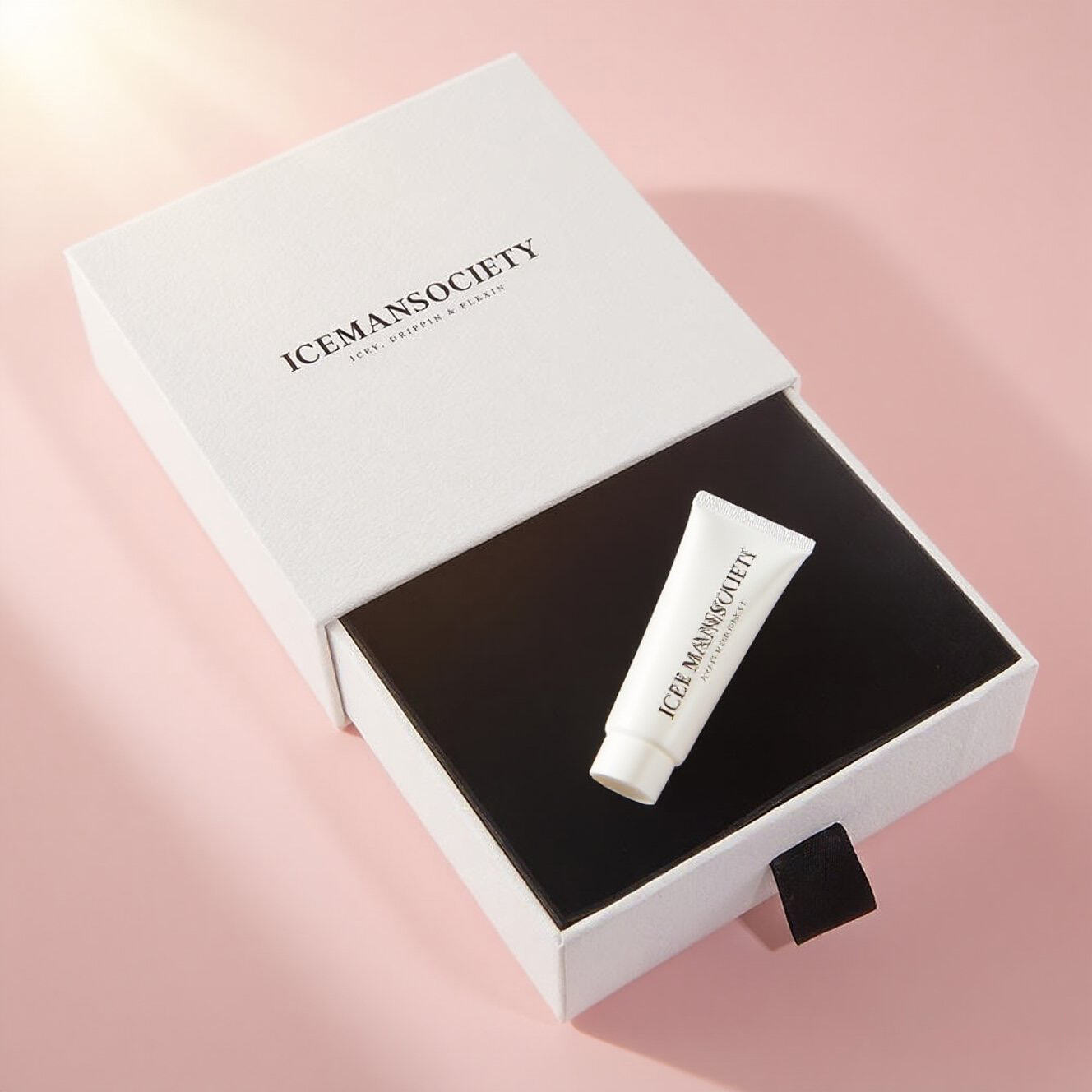 Làm thế nào để thiết kế một hộp mỹ phẩm nổi bật trên kệ bán lẻ?