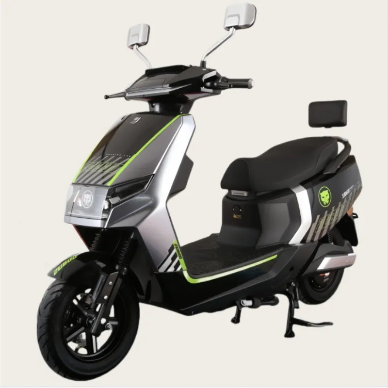 Moto Elettrica o a Benzina: Quale Offre un Miglior Rapporto Qualità-Prezzo nel 2025?