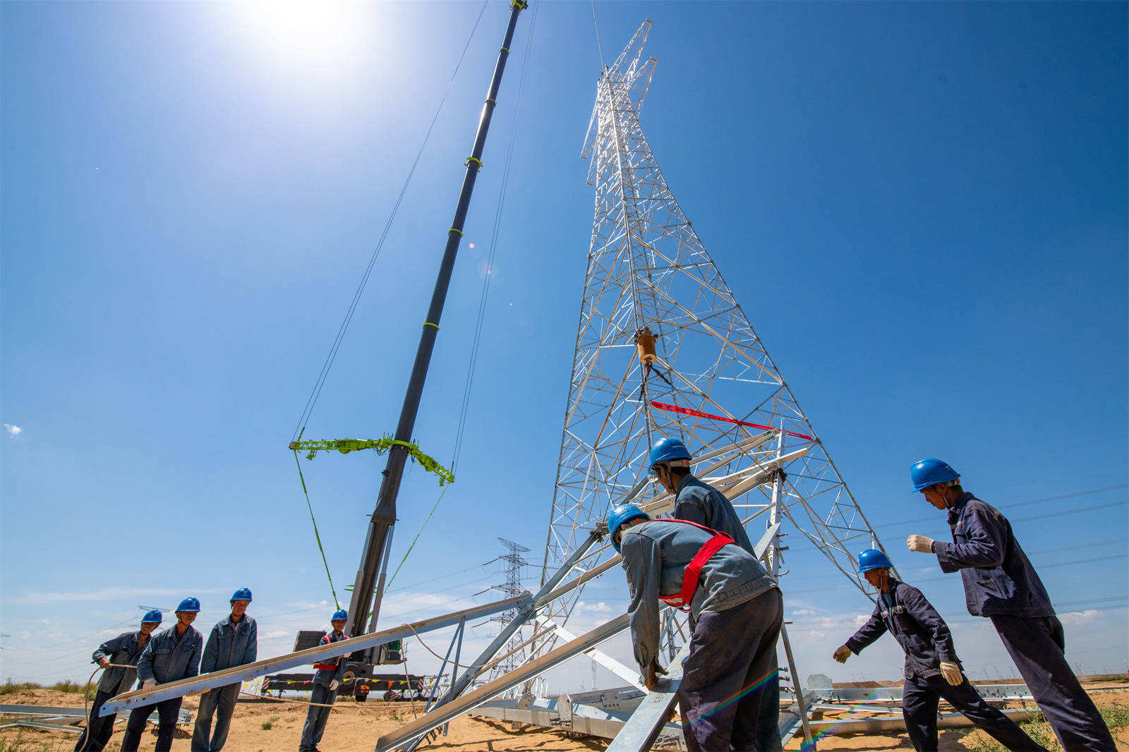 Ningxia 750KV power transmission line tower 