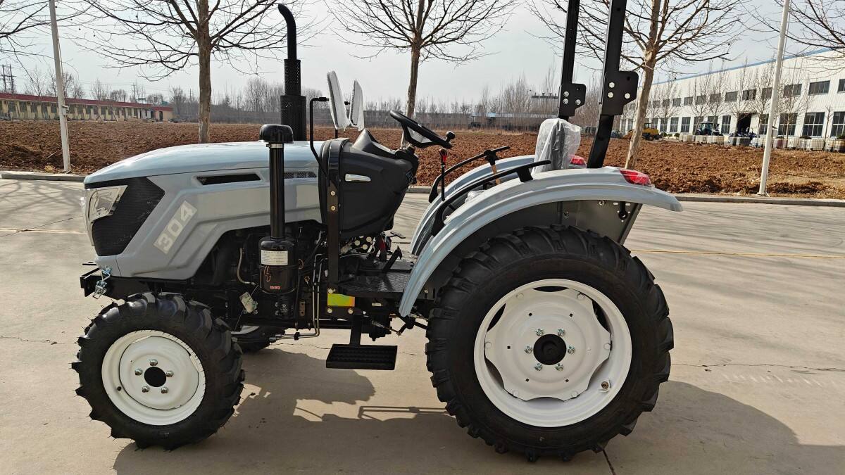 tractor-4.jpg