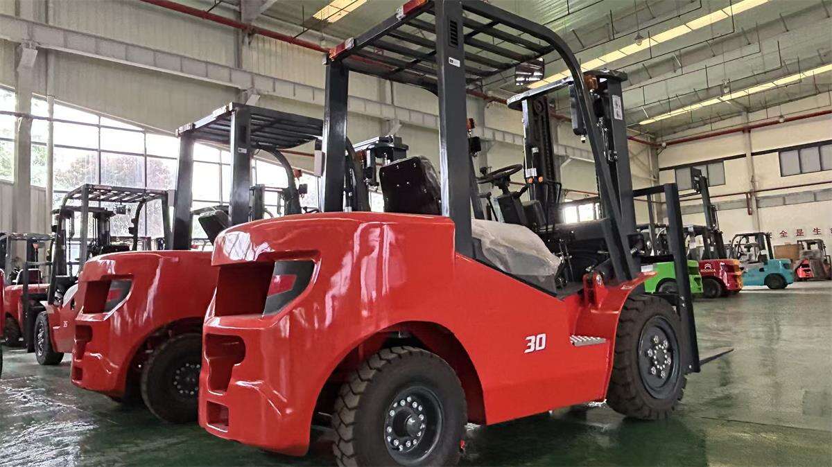 electric forklift-2.jpg