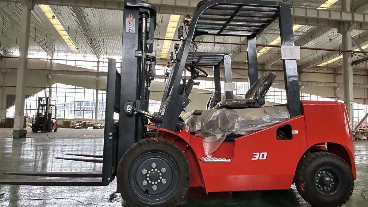 Four Electric Forklifts Shipped to France