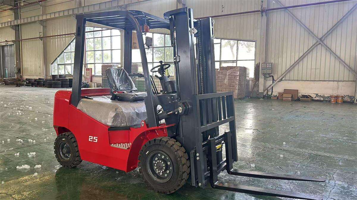 Compared to fuel-powered forklifts, the advantages of electric forklifts are: