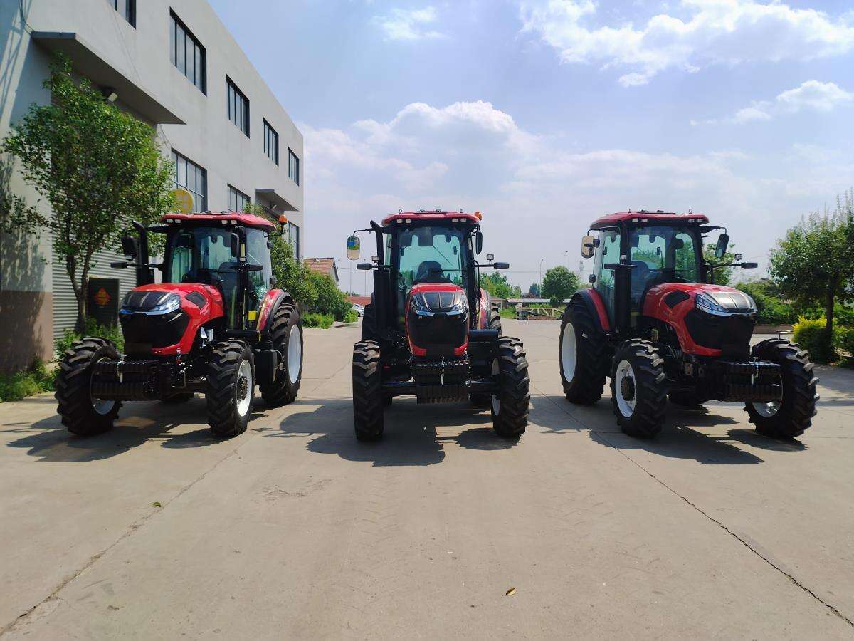 tractor-3.jpg