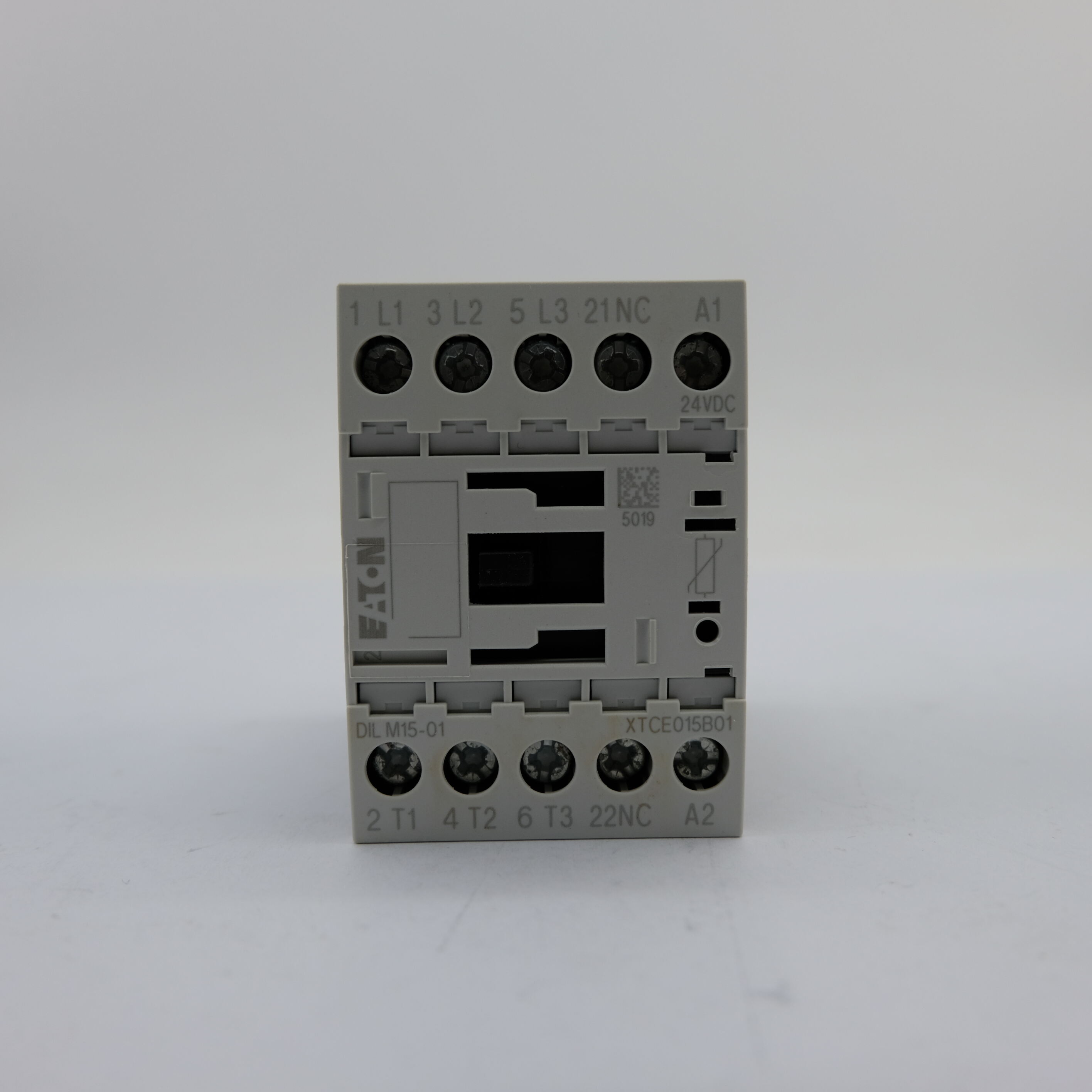 ਕੰਟਰੋਲ ਰੀਲੇਅ ਕੰਟਰੋਲ ਪ੍ਰਣਾਲੀਆਂ ਦੀ ਕੁਸ਼ਲਤਾ ਨੂੰ ਕਿਵੇਂ ਵਧਾਉਂਦੇ ਹਨ?