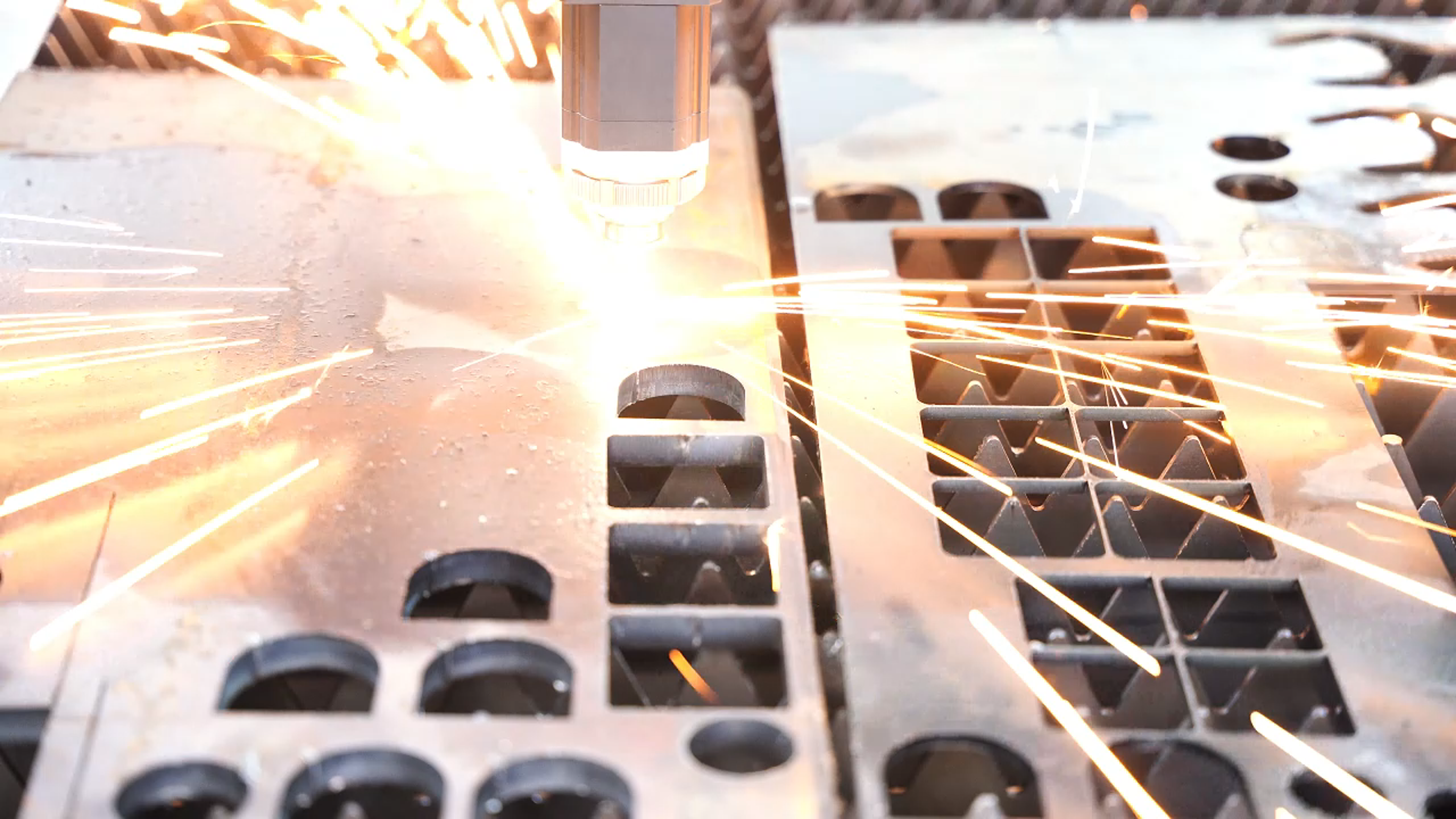 Fiberlaserleikkauksen johtava valmistaja