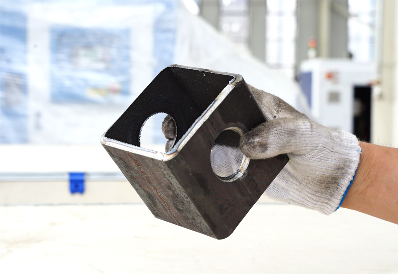 3 Chucks Tubeeber Laser Cutting Machine Cutting samples 01_结果.webp