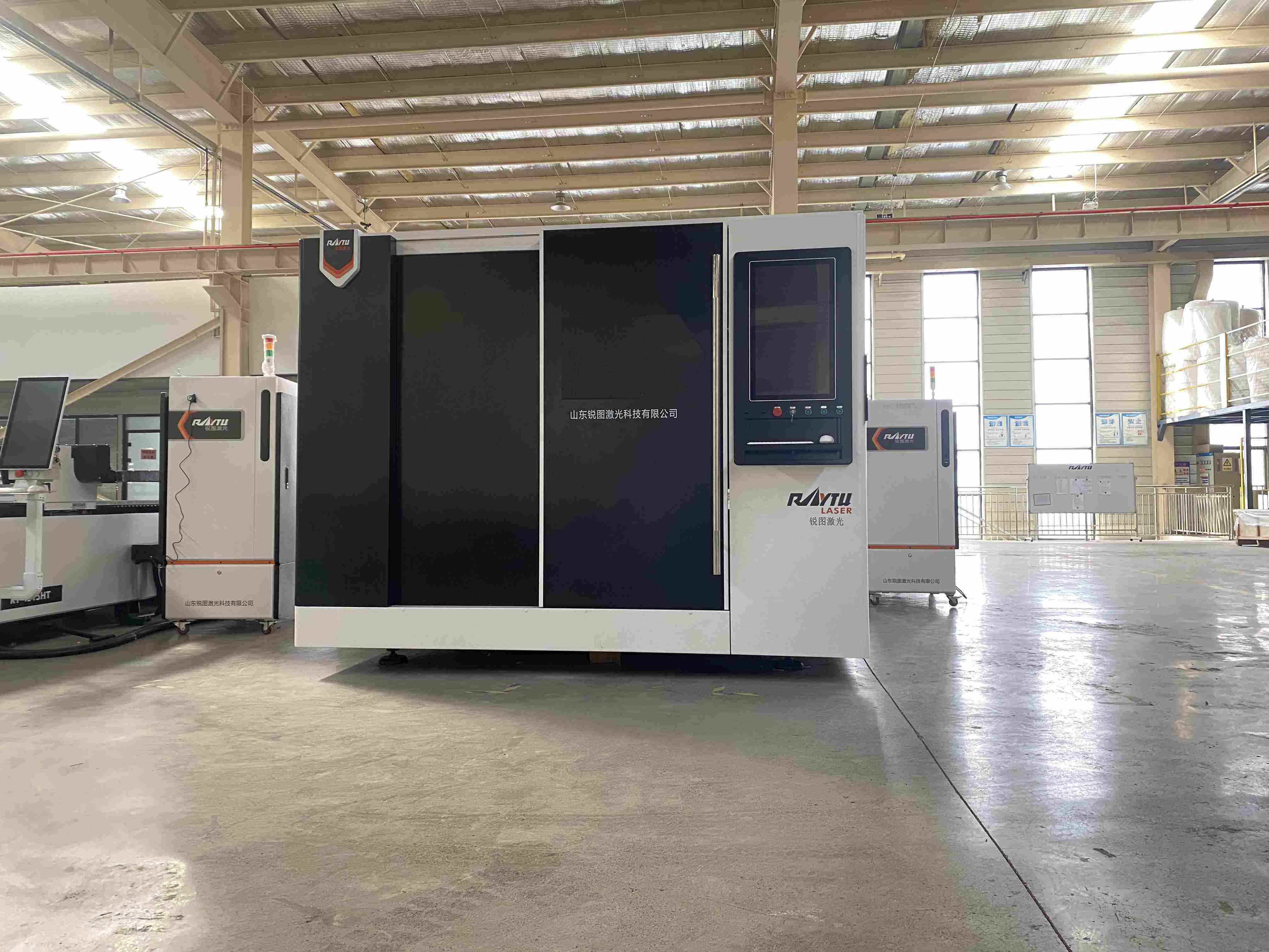 Top Manufacturers of Fiber Laser Cutting Machines
