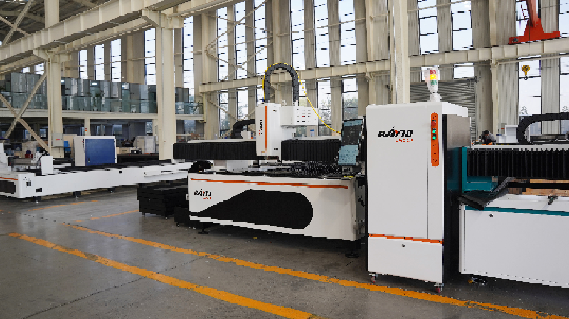 레이저 절단기를 사용할 때 필요한 안전 조치는 무엇입니까?