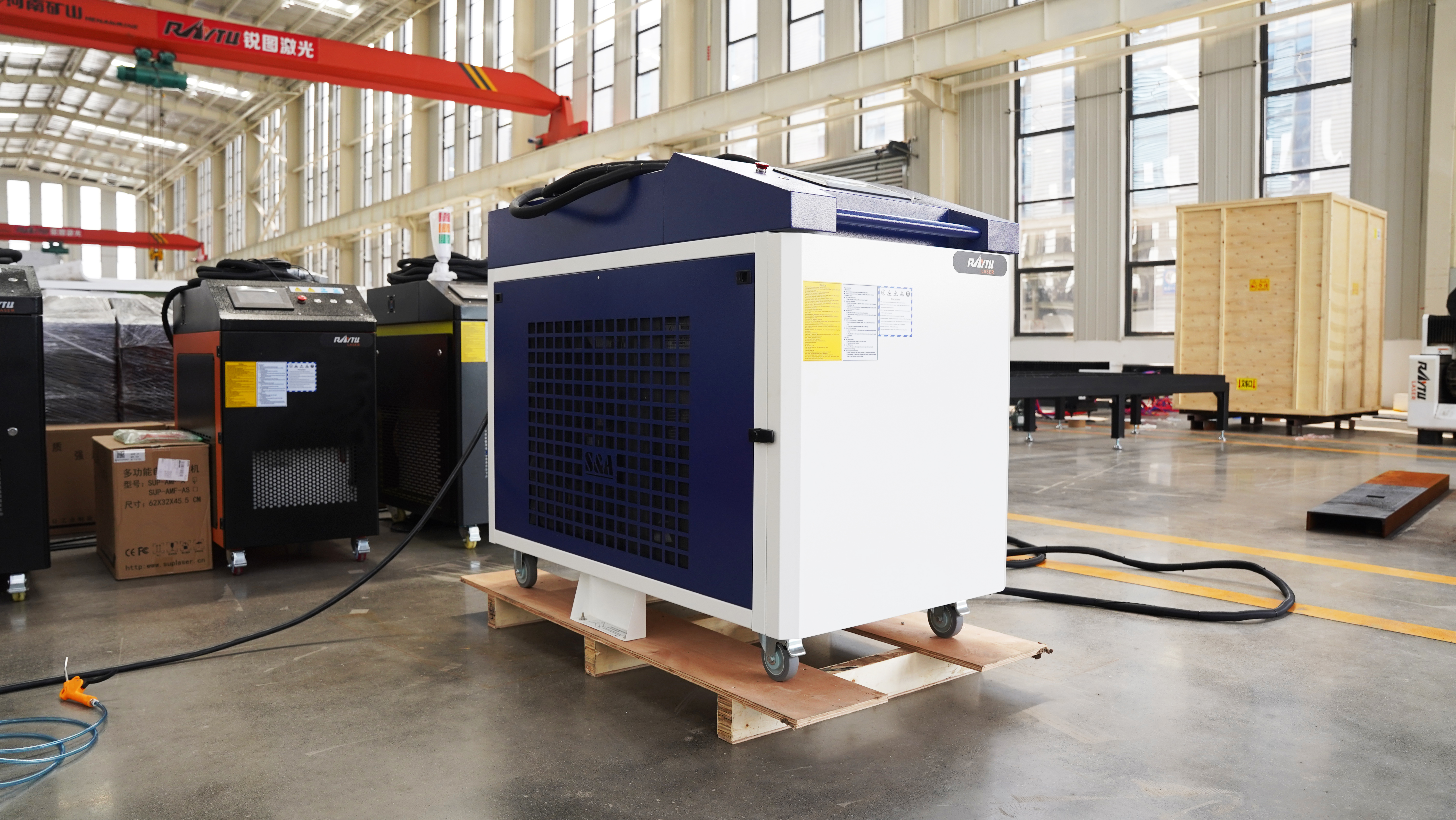 Which industrial contaminants can laser cleaning machines remove?