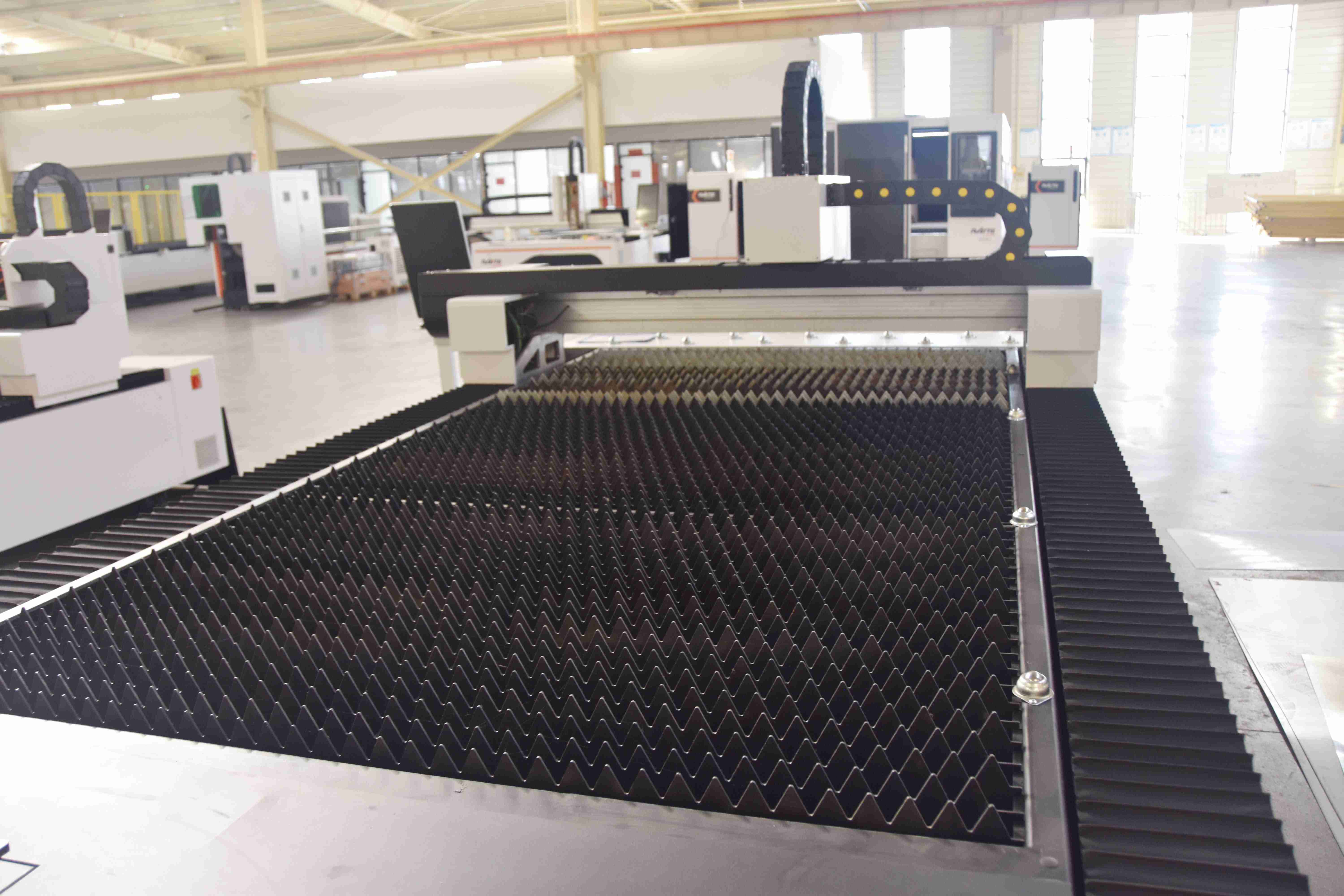 Laserleikkaukset valmistuksessa kuoria suuren tarkkuuden avulla