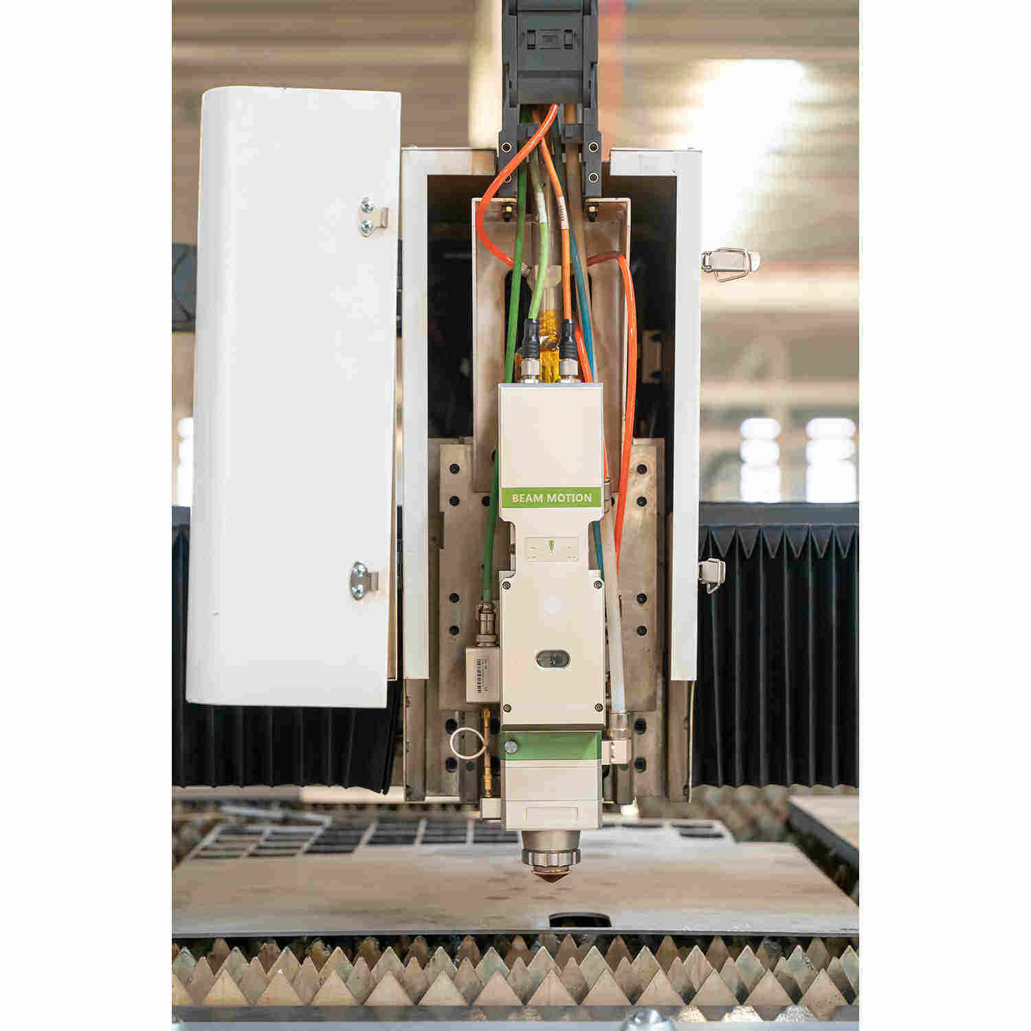 Layanan Lokal, Jangkauan Internasional