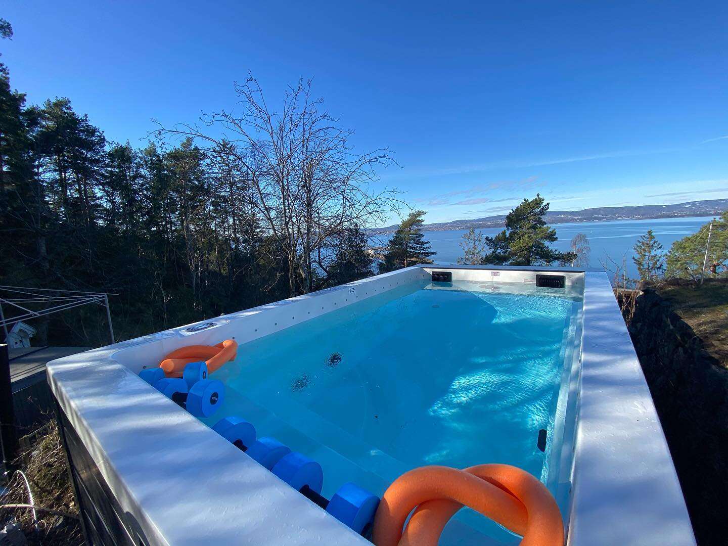 Comparing Swimming Pool Solutions Europe Offers